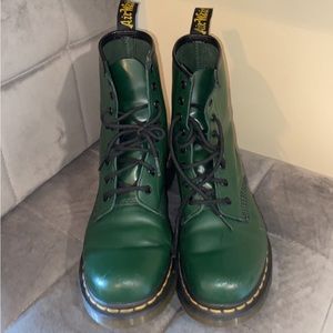 Green 1460 Smooth Leather Doc Martens Boots